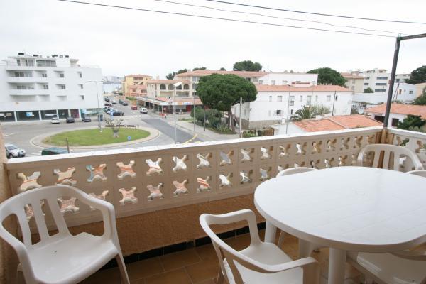 Apartment -
L´escala -
3 bedrooms -
6 persons
