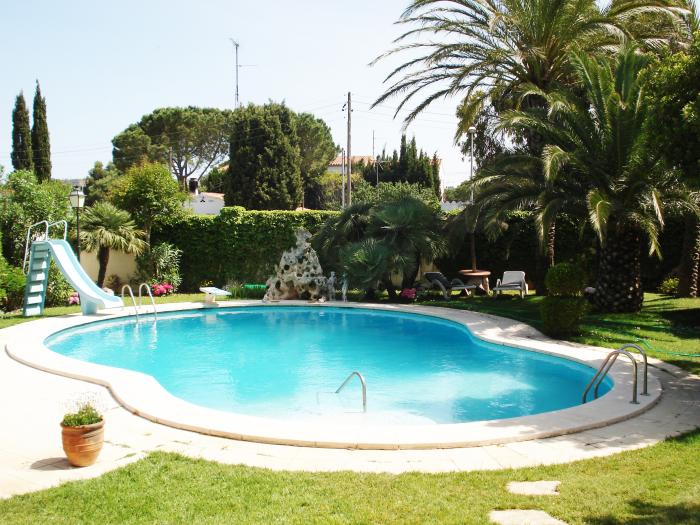 House - L´escala - 4 bedrooms - 8 persons