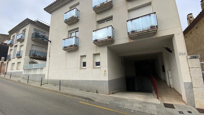 Apartment - L´escala - 3 bedrooms - 0 persons